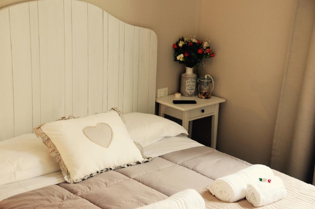 Tinkerbell Bed and Breakfast Rom Exteriör bild
